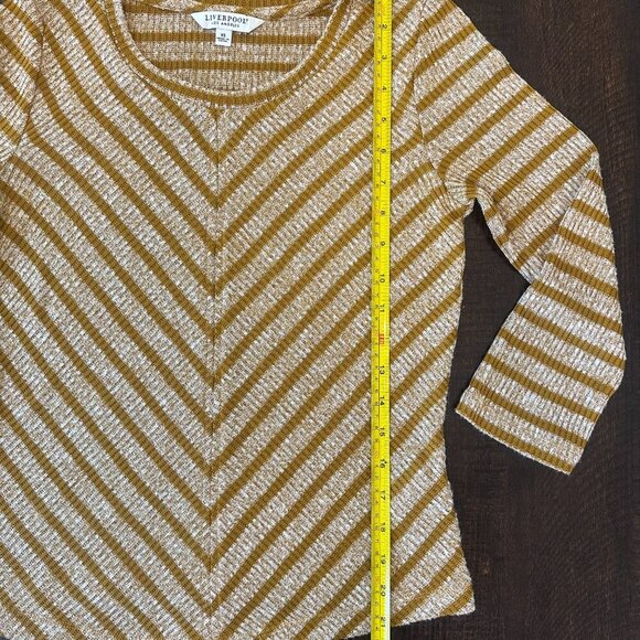 Liverpool Women’s Tan and Cream Chevron Pattern 3/4 Sleeve X-Shirt Small - Picture 2 of 6